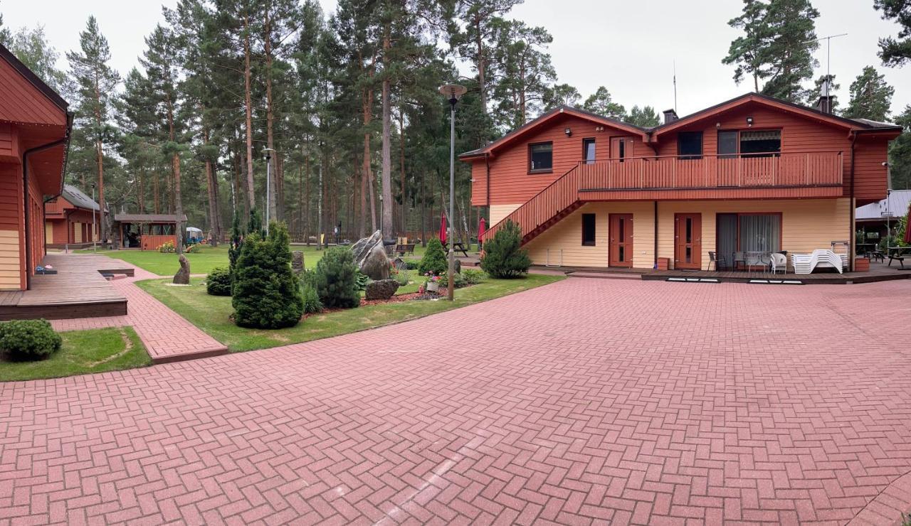 Salkoni Apartment Папе Екстериор снимка