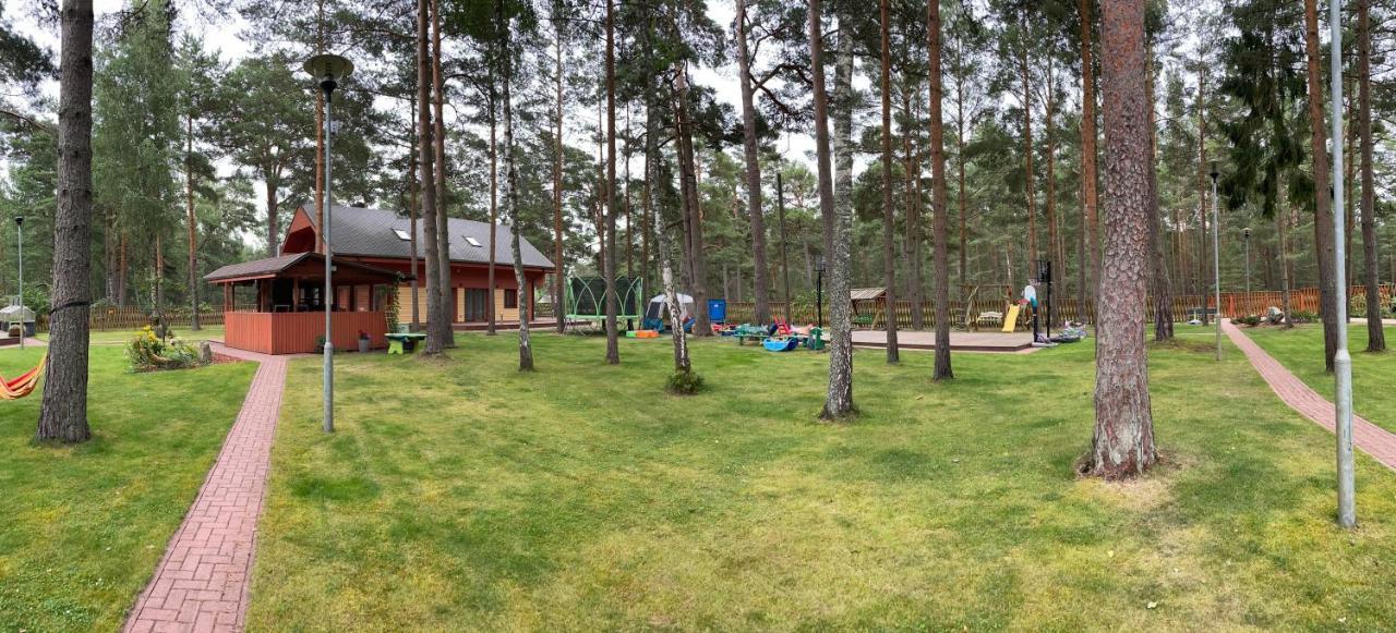 Salkoni Apartment Папе Екстериор снимка