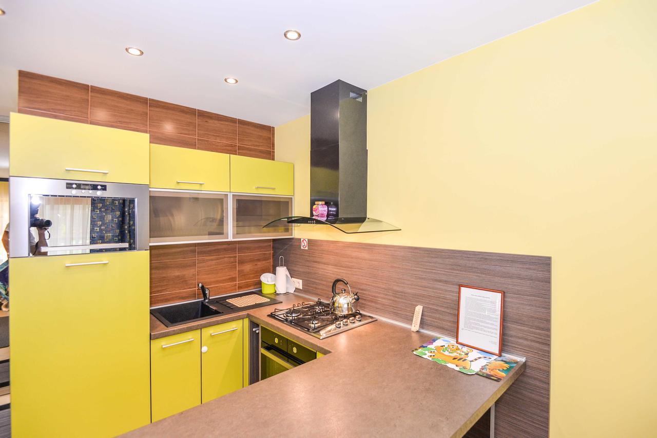 Salkoni Apartment Папе Екстериор снимка
