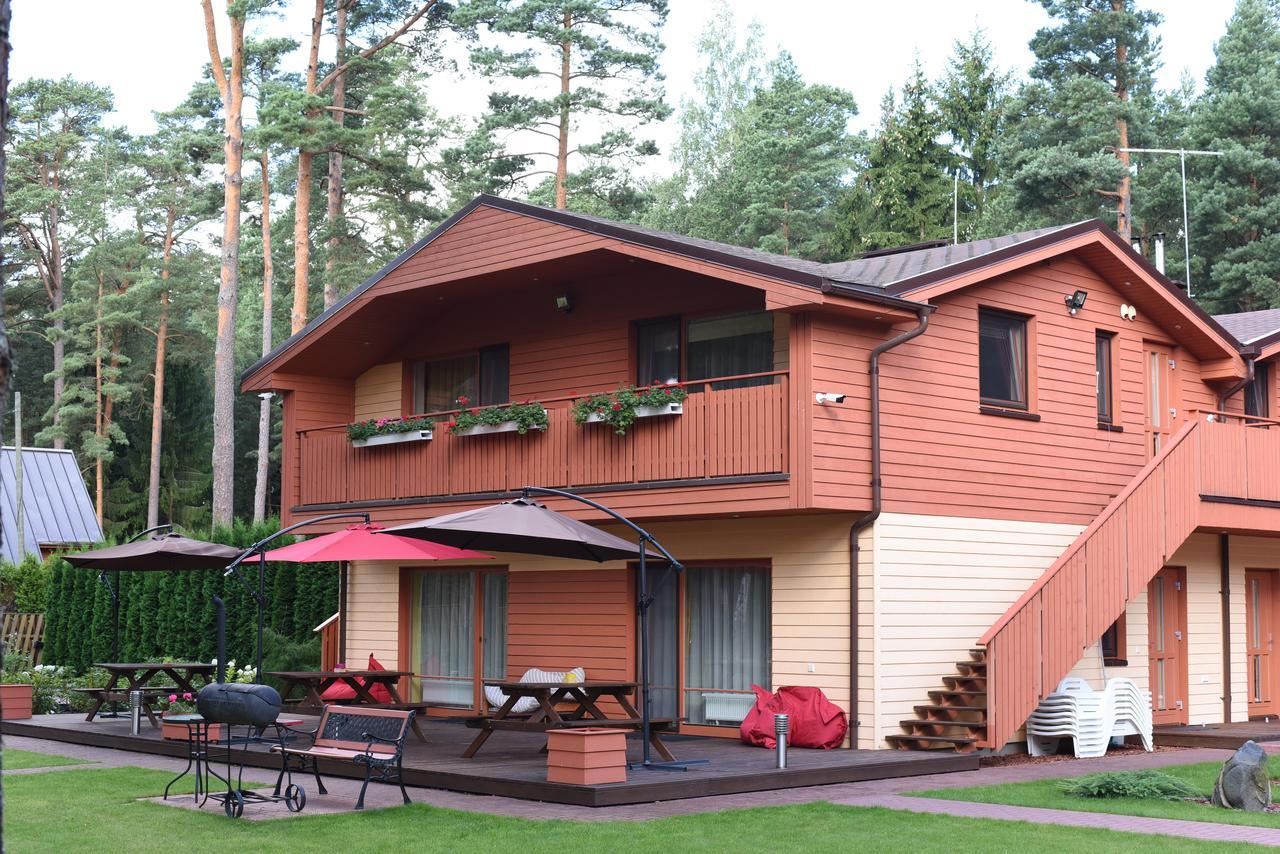 Salkoni Apartment Папе Екстериор снимка