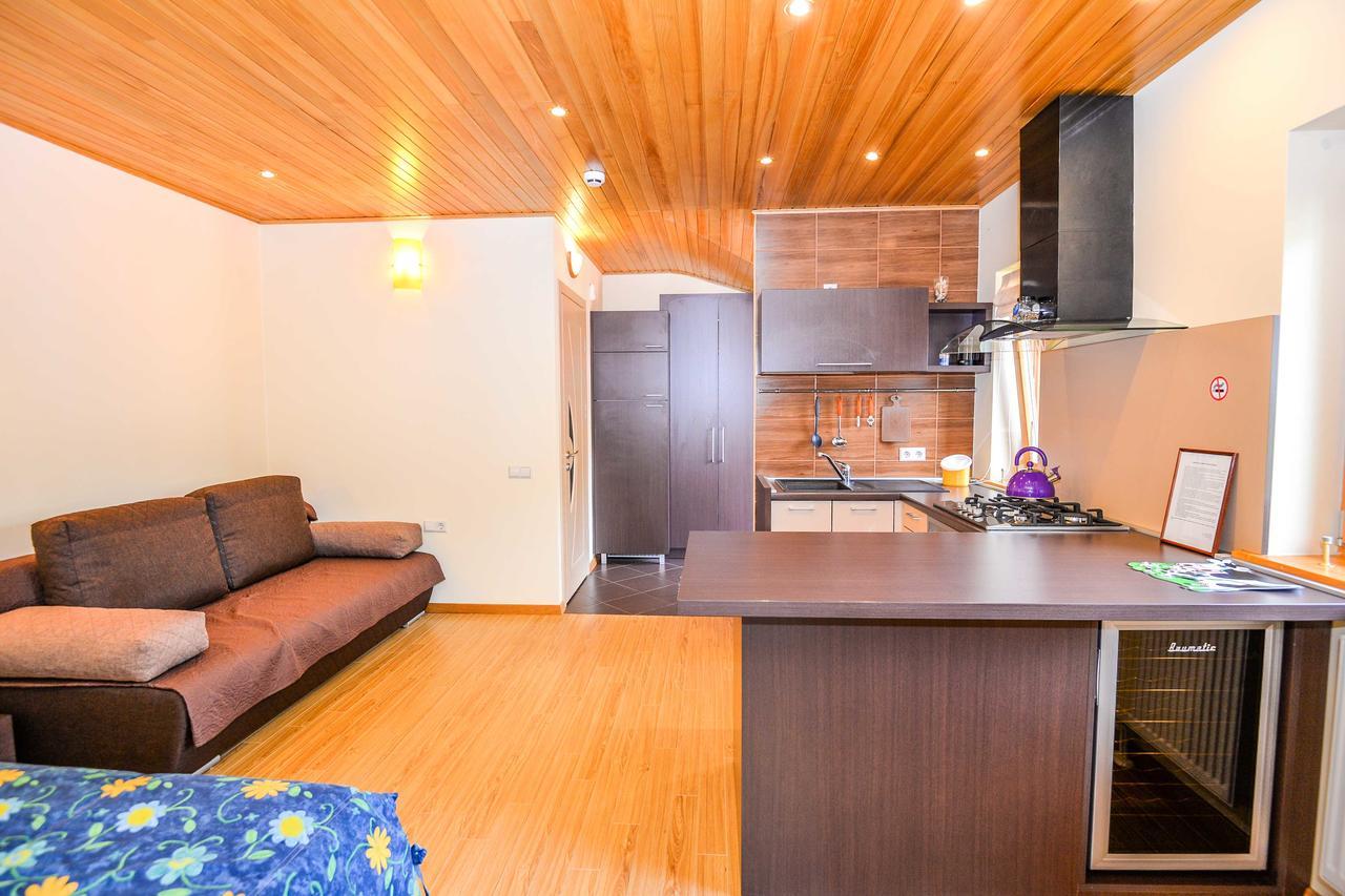 Salkoni Apartment Папе Екстериор снимка