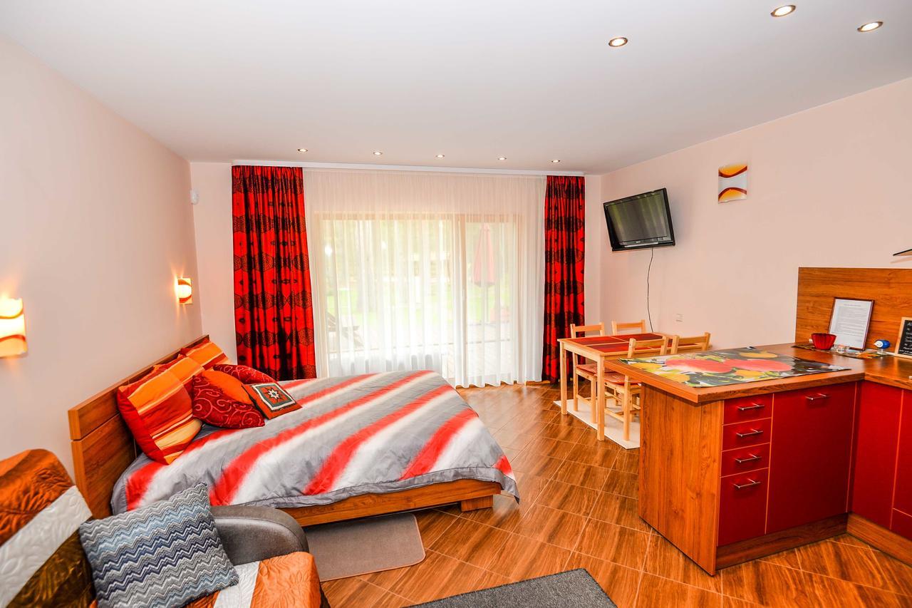 Salkoni Apartment Папе Екстериор снимка