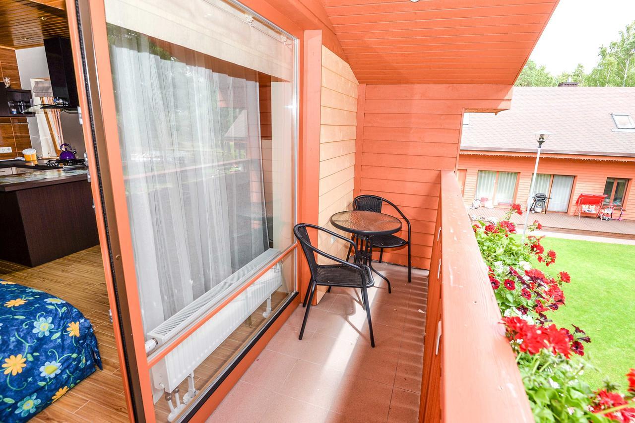 Salkoni Apartment Папе Екстериор снимка