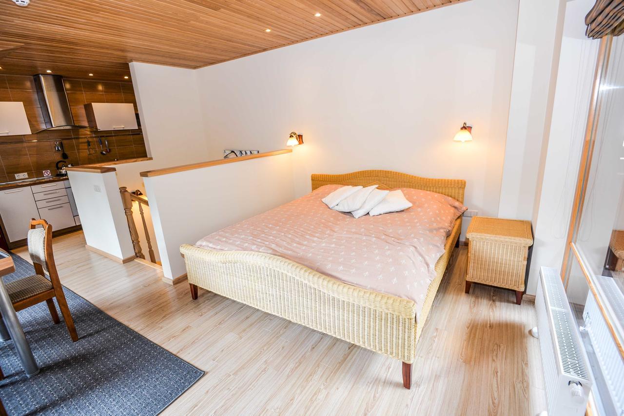 Salkoni Apartment Папе Екстериор снимка