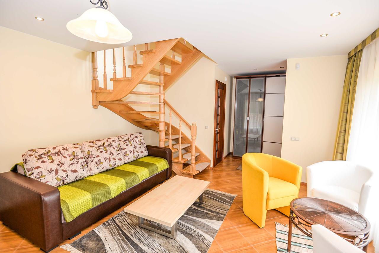Salkoni Apartment Папе Екстериор снимка